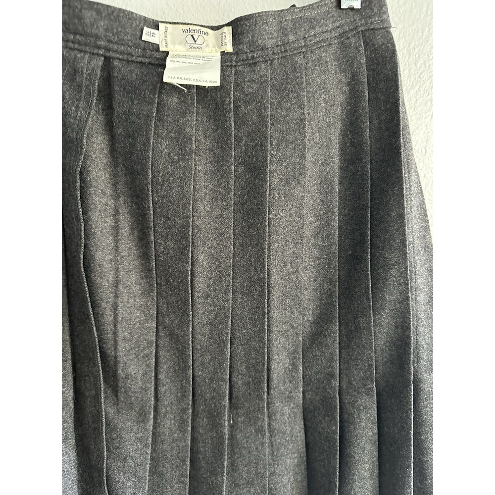 Vintage Valentino Pleated Skirt Gray Wool 44 Preppy Academia Career Office - Picture 5 of 12